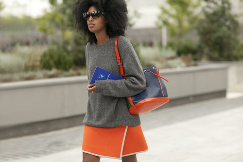 Julia Sarr Jamois kept it coordinated with all the right colors on her bucket bag and skirt.
Julia Sarr Jamois kept it coordinated with all the right colors on her bucket bag and skirt.