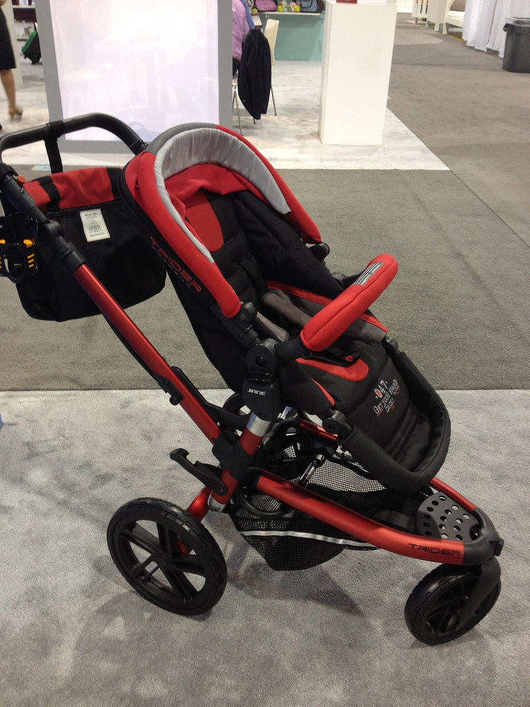 Jané's Trider Extreme is the company's all-terrain stroller that features a visible, adjustable suspension. 
