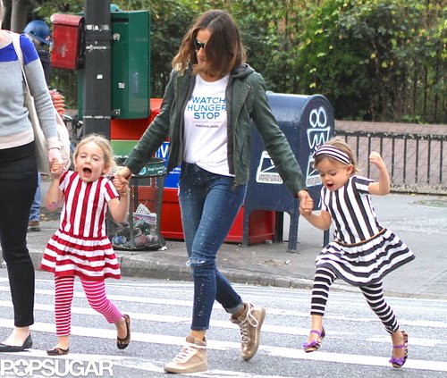Sarah Jessica Parker held on to her twins, Tabitha and Loretta, while walking in NYC.
Sarah Jessica Parker held on to her twins, Tabitha and Loretta, while walking in NYC.