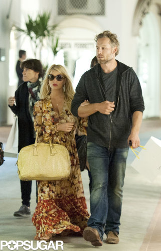 Jessica Simpson and Eric Johnson Sneak In Some PDA in Capri Jessica Simpson and Eric Johnson Sneak In Some PDA in Capri