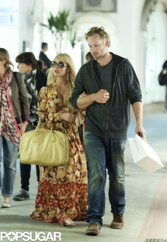 Jessica Simpson and Eric Johnson Sneak In Some PDA in Capri Jessica Simpson and Eric Johnson Sneak In Some PDA in Capri