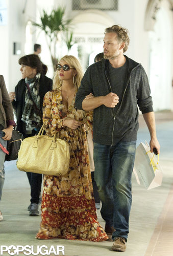 Jessica Simpson and Eric Johnson Sneak In Some PDA in Capri Jessica Simpson and Eric Johnson Sneak In Some PDA in Capri