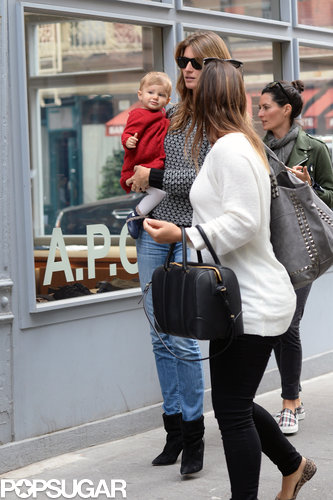 Gisele Bündchen and Vivian Brady went shopping in NYC.
Gisele Bündchen and Vivian Brady went shopping in NYC.