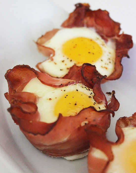 Breakfast: Baked Eggs in Ham Breakfast: Baked Eggs in Ham