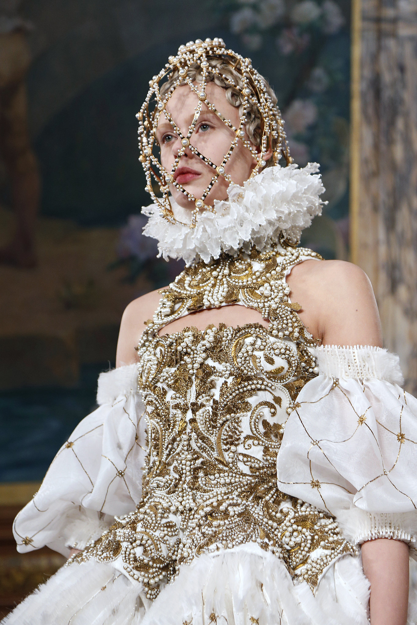 Queen Elizabeth I 15 Halloween Makeup Ideas Inspired by the Runways