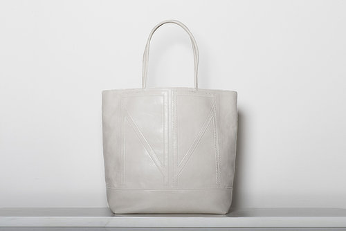 TM Love Calf Tote in Off White ($995)
Photo courtesy of Tamara Mellon
TM Love Calf Tote in Off White ($995)
Photo courtesy of Tamara Mellon