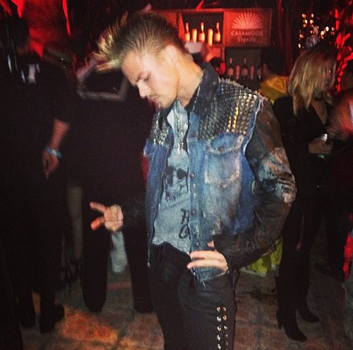 Billy Idol
Derek Hough channeled Billy Idol for Halloween.
Source: Instagram user derekhough
Billy Idol
Derek Hough channeled Billy Idol for Halloween.
Source: Instagram user derekhough