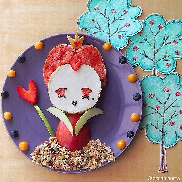 What a scrumptious-looking Queen of Hearts! Any guesses on what she's made out of?
Source: Instagram user leesamantha
What a scrumptious-looking Queen of Hearts! Any guesses on what she's made out of?
Source: Instagram user leesamantha