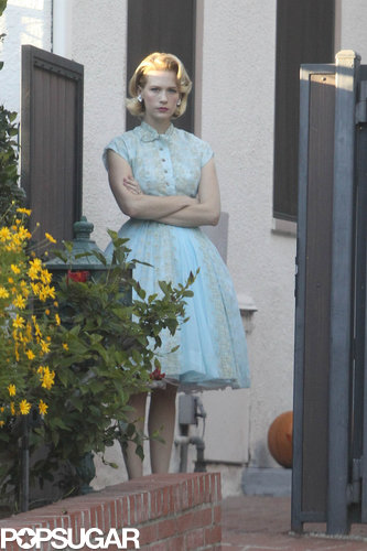 In LA, January Jones dressed up as Betty Draper for trick-or-treating.
In LA, January Jones dressed up as Betty Draper for trick-or-treating.