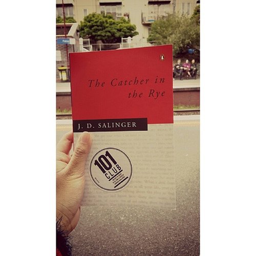 Greenybella was reading The Catcher in the Rye.
Greenybella was reading The Catcher in the Rye.