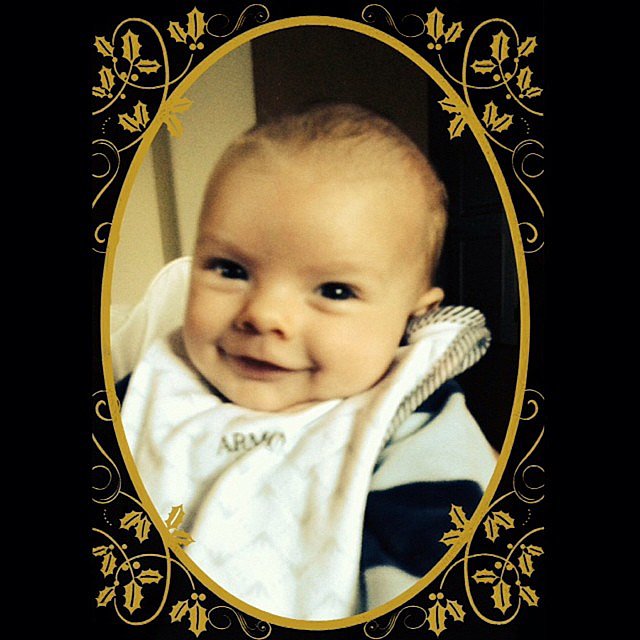 Fergie's little one, Axl, was all smiles on his first Christmas Eve.
Source: Instagram user fergie
Fergie's little one, Axl, was all smiles on his first Christmas Eve.
Source: Instagram user fergie