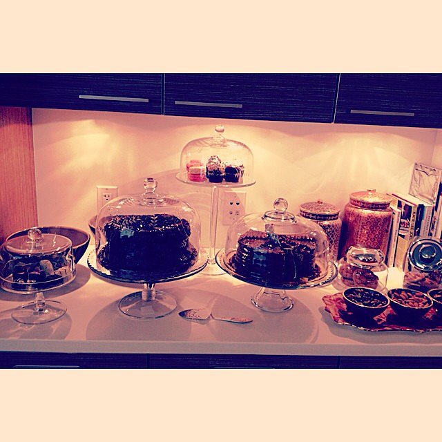 Rachel Zoe's team shared a picture of Sofia Vergara's kitchen, where there was "not a green juice in sight."
Source: Instagram user rachelzoestudio
Rachel Zoe's team shared a picture of Sofia Vergara's kitchen, where there was "not a green juice in sight."
Source: Instagram user rachelzoestudio