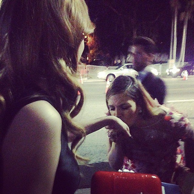 Bella Thorne got kisses from Drew Barrymore after the Golden Globes.
Source: Instagram user bellathorne
Bella Thorne got kisses from Drew Barrymore after the Golden Globes.
Source: Instagram user bellathorne