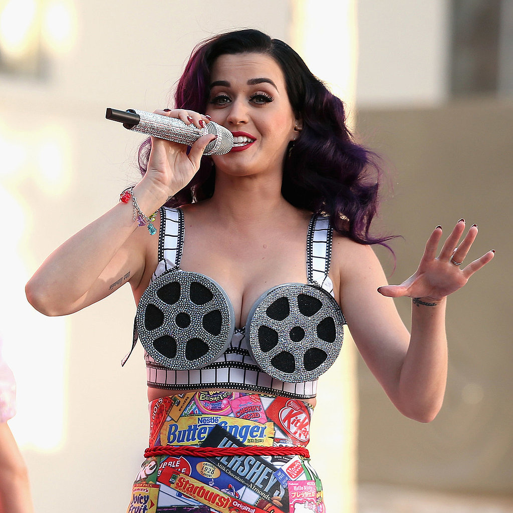 Katy Perry's Go-To Moves For Flat Abs Katy Perry's Go-To Moves For Flat Abs
