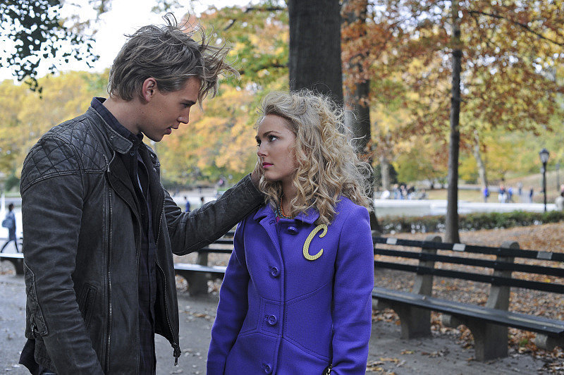 Score Carrie's exact Kate Spade coat ($384, originally $698) before it's gone!
Score Carrie's exact Kate Spade coat ($384, originally $698) before it's gone!