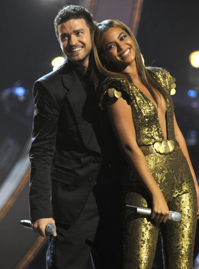 Justin Timberlake Lives It Up With Lots of Ladies Justin Timberlake Lives It Up With Lots of Ladies