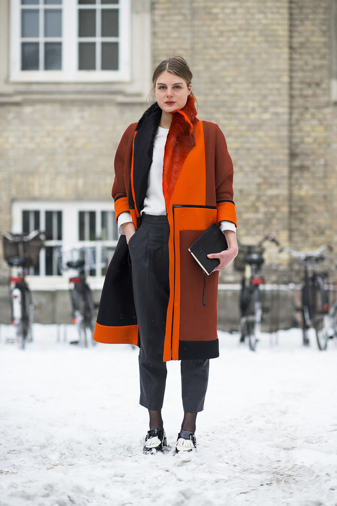 Orange you glad she added some wow-factor color?
Source: Le 21ème | Adam Katz Sinding
Orange you glad she added some wow-factor color?
Source: Le 21ème | Adam Katz Sinding