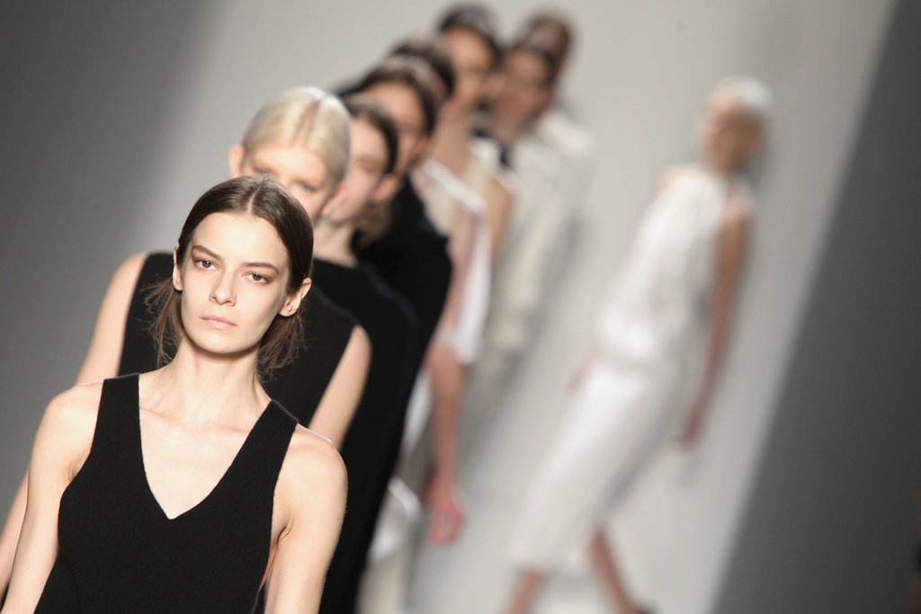 According to Victoria Beckham, Simple Ponytails Are Superchic According to Victoria Beckham, Simple Ponytails Are Superchic