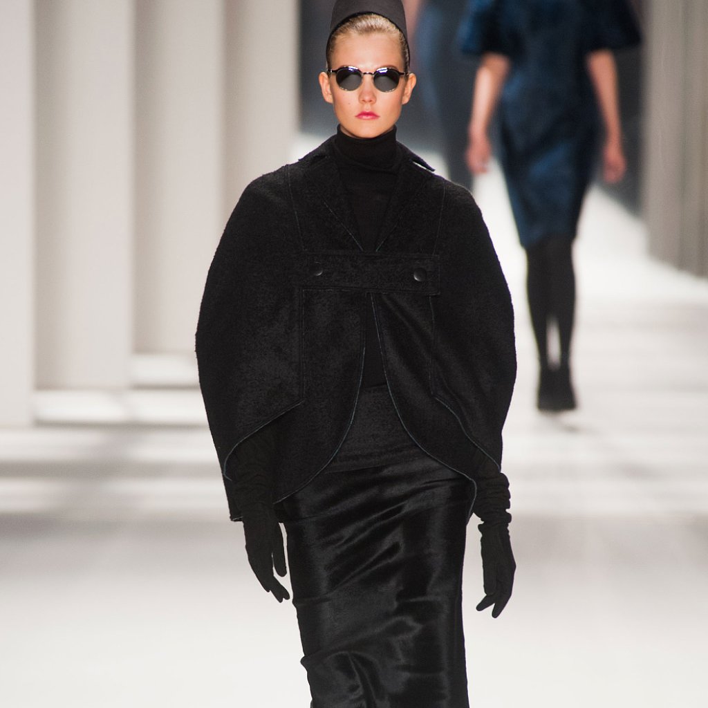 Carolina Herrera Fall 2014 Runway Show | NY Fashion Week Carolina Herrera Fall 2014 Runway Show | NY Fashion Week