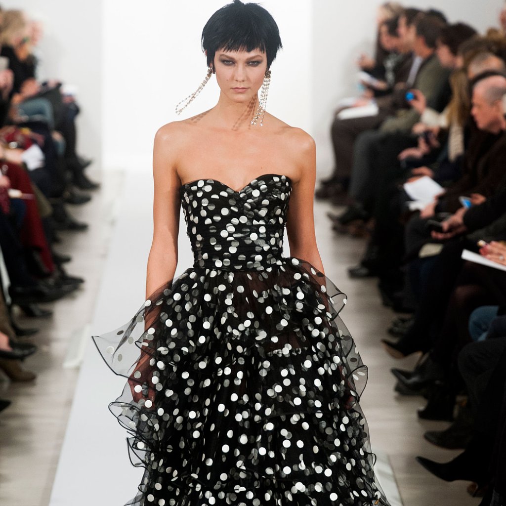 Oscar de la Renta Fall 2014 Runway Show | NY Fashion Week Oscar de la Renta Fall 2014 Runway Show | NY Fashion Week
