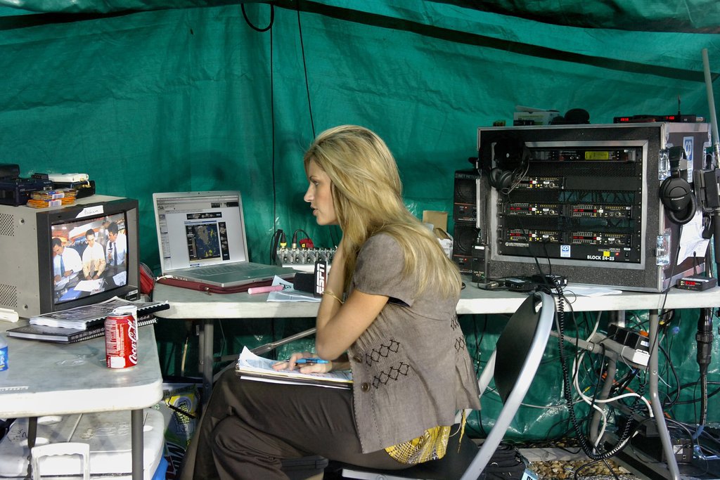 Erin, whose father Steven is an Emmy-winning journalist, got her start in 2000 as a freelance reporter for Fox Sports Florida after graduating from the University of Florida with a degree in telecommunications.
Erin, whose father Steven is an Emmy-winning journalist, got her start in 2000 as a freelance reporter for Fox Sports Florida after graduating from the University of Florida with a degree in telecommunications.