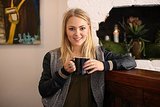 Actress AnnaSophia Robb Orders Apple-Pie Nachos and Buys Ice Cream Three Pints at a Time Actress AnnaSophia Robb Orders Apple-Pie Nachos and Buys Ice Cream Three Pints at a Time