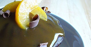 Yummy Link: Warm Chocolate Cake with Brandy Soaked Apricots Yummy Link: Warm Chocolate Cake with Brandy Soaked Apricots