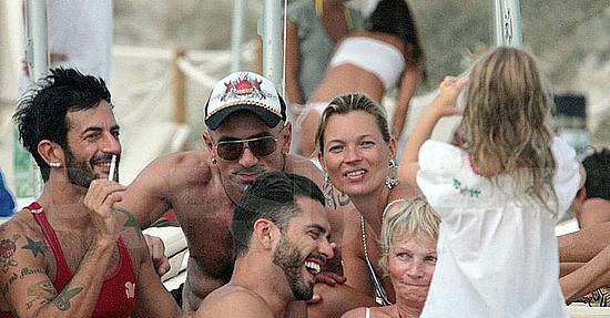 Marc Jacobs and Lorenzo Martone Get Their Beach On With Kate Moss Marc Jacobs and Lorenzo Martone Get Their Beach On With Kate Moss