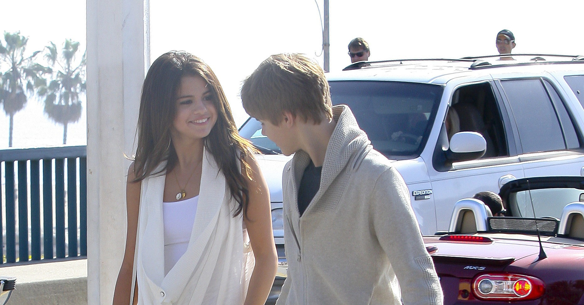 Pictures Of Selena Gomez And Justin Bieber Holding Hands In La
