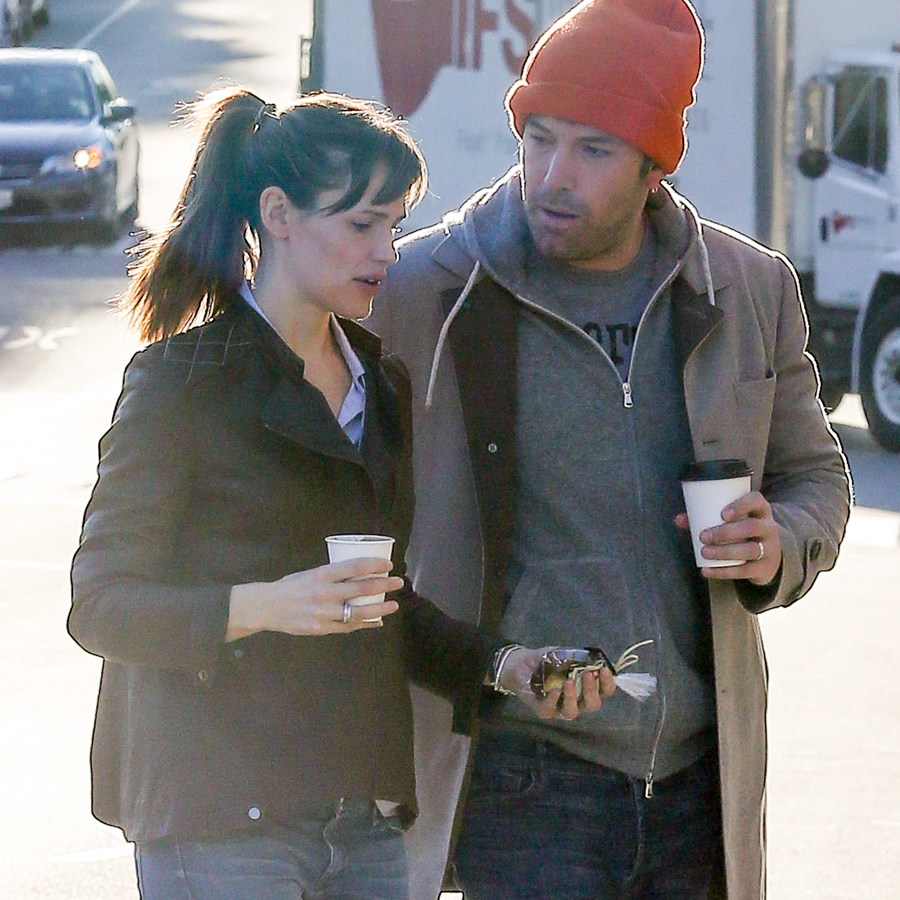 Jennifer Garner Dresses Her Kids in Ben Affleck Pajamas