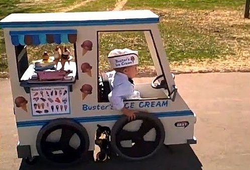 Dad Makes Halloween Costume For Wheelchair-Bound Son Dad Makes Halloween Costume For Wheelchair-Bound Son
