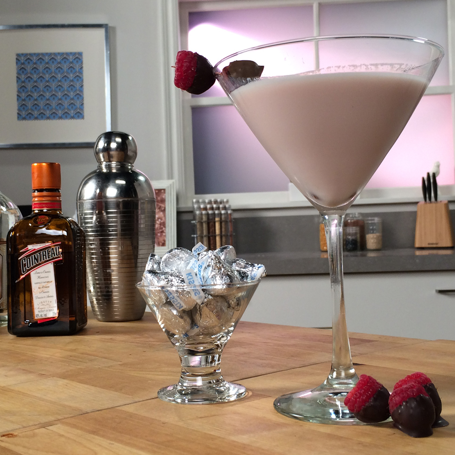 You'll Want to Make Out With the French Kiss Cocktail