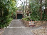 Houzz Tour: Indoor-Outdoor Connections in a Renovated Noosa Duplex (17 photos) Houzz Tour: Indoor-Outdoor Connections in a Renovated Noosa Duplex (17 photos)
