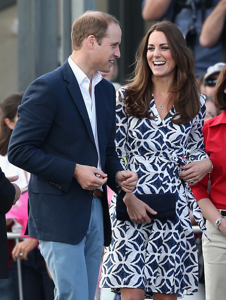 Kate listened to Will during their April 2014 visit to Echo Point in Katoomba, Australia.
Kate listened to Will during their April 2014 visit to Echo Point in Katoomba, Australia.