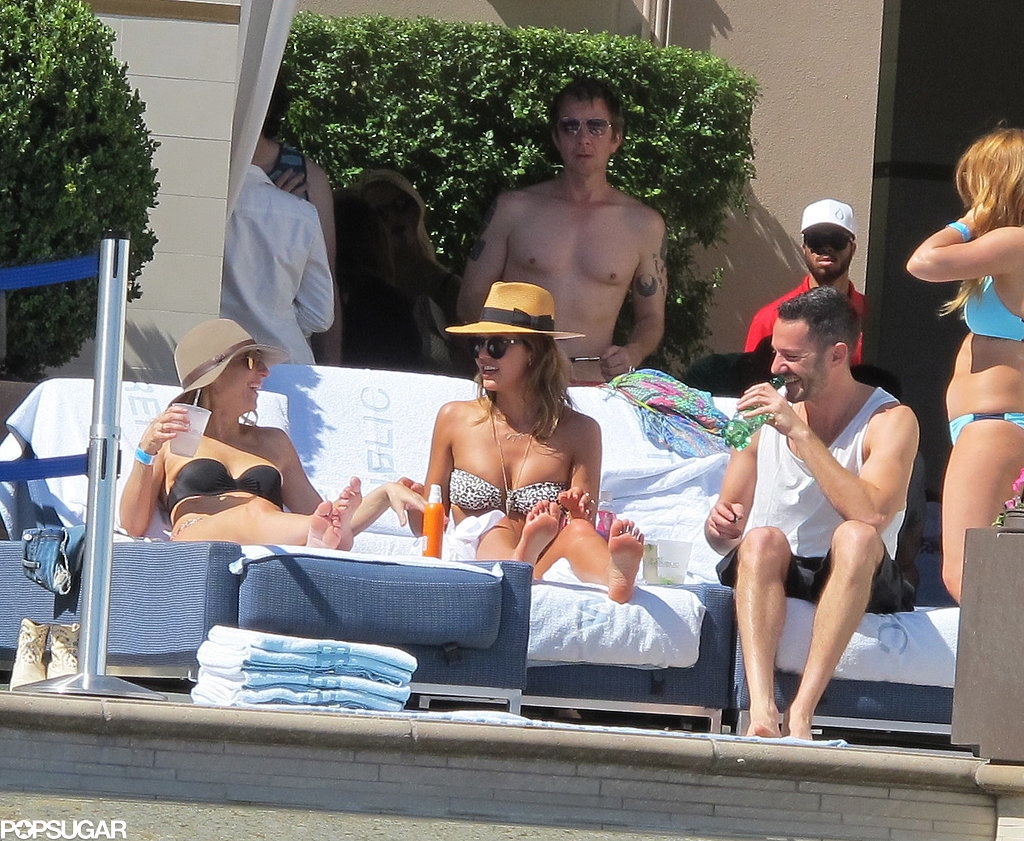 Jessica Alba Kicks Off Bikini Season in Vegas Jessica Alba Kicks Off Bikini Season in Vegas
