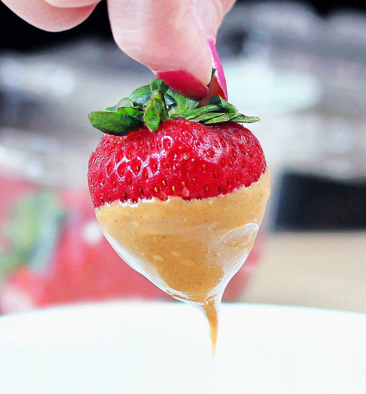 Peanut-Butter-Covered Strawberries Peanut-Butter-Covered Strawberries