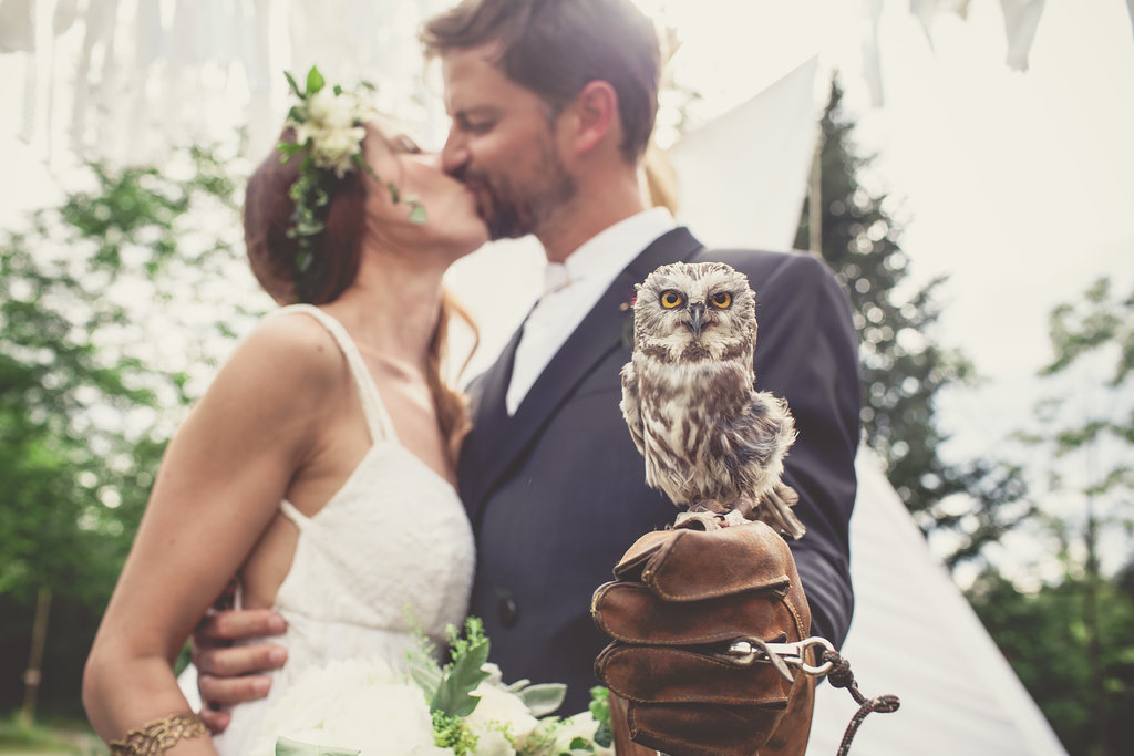 This Wedding Had a Real Owl as the Ring Bearer This Wedding Had a Real Owl as the Ring Bearer