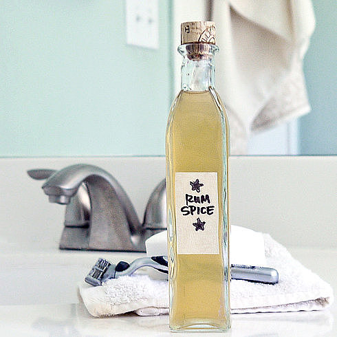 DIY Rum-Spice Aftershave DIY Rum-Spice Aftershave