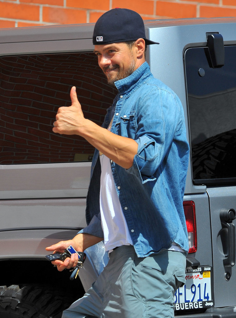 Josh Duhamel flashed a thumbs up while out on Monday in LA.
Josh Duhamel flashed a thumbs up while out on Monday in LA.