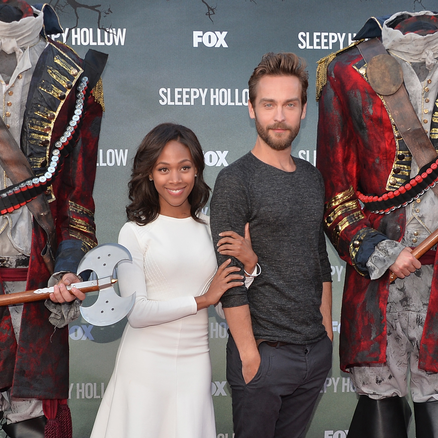Will Ichabod & Abbie Hook Up in Sleepy Hollow Season 2?!