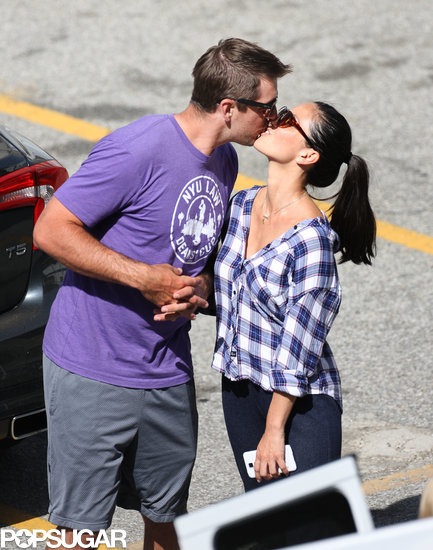 Olivia Munn Packs On the PDA With Aaron Rodgers Olivia Munn Packs On the PDA With Aaron Rodgers