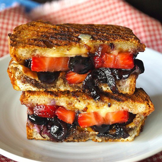 Grilled Cheese with Strawberries Grilled Cheese with Strawberries