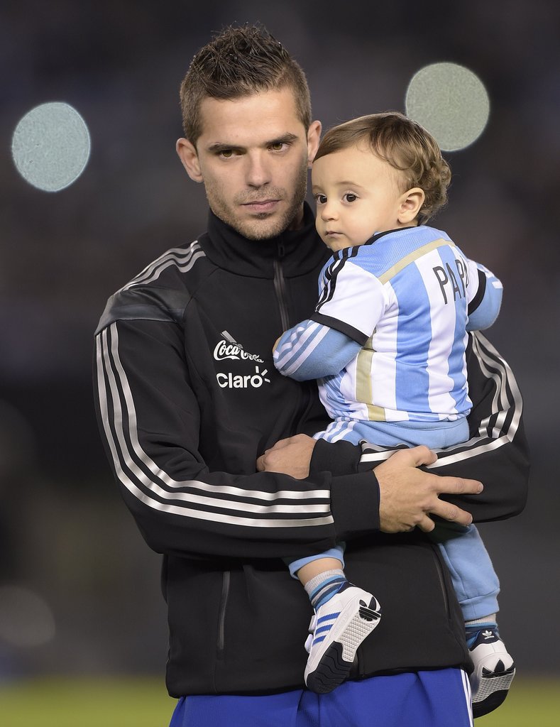 Fernando Gago — Argentina Fernando Gago — Argentina
