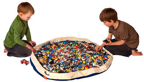 The Best Way to Swoop Up LEGOs The Best Way to Swoop Up LEGOs