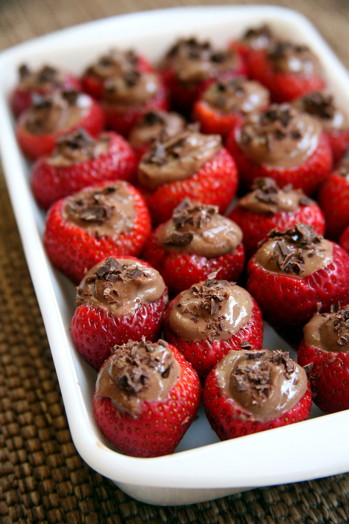 Chocolate-Mousse-Filled Strawberries Chocolate-Mousse-Filled Strawberries