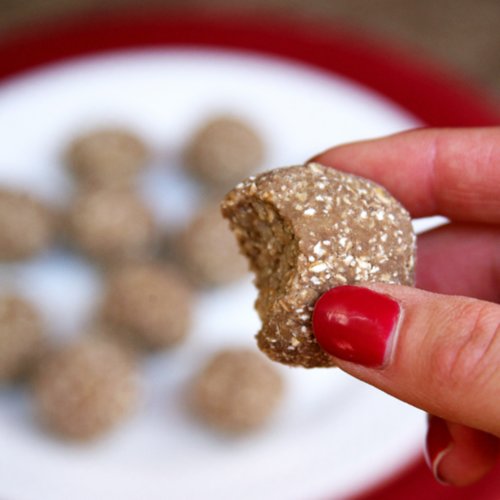 Vegan Banana-Oat Protein Balls Vegan Banana-Oat Protein Balls