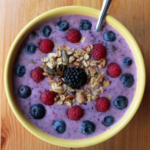 Berry Refreshing Smoothie Bowl Berry Refreshing Smoothie Bowl