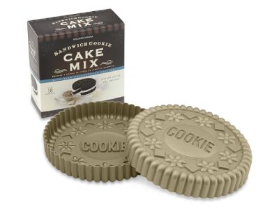 For the Entertainer: Sandwich Cookie Cake Pan with Chocolate Sandwich Cookie Cake Mix