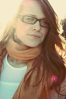 How to Choose Eyeglasses by Your Hair Color  