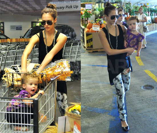 Photos of Jessica Alba and Honor at the Grocery Store 2009-10-16 15:47:21